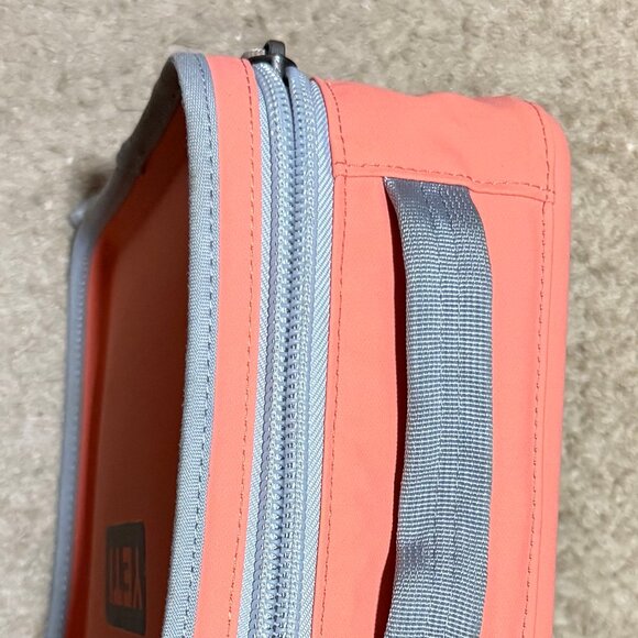 YETI Daytrip Lunch Box Coral - Picture 15 of 16